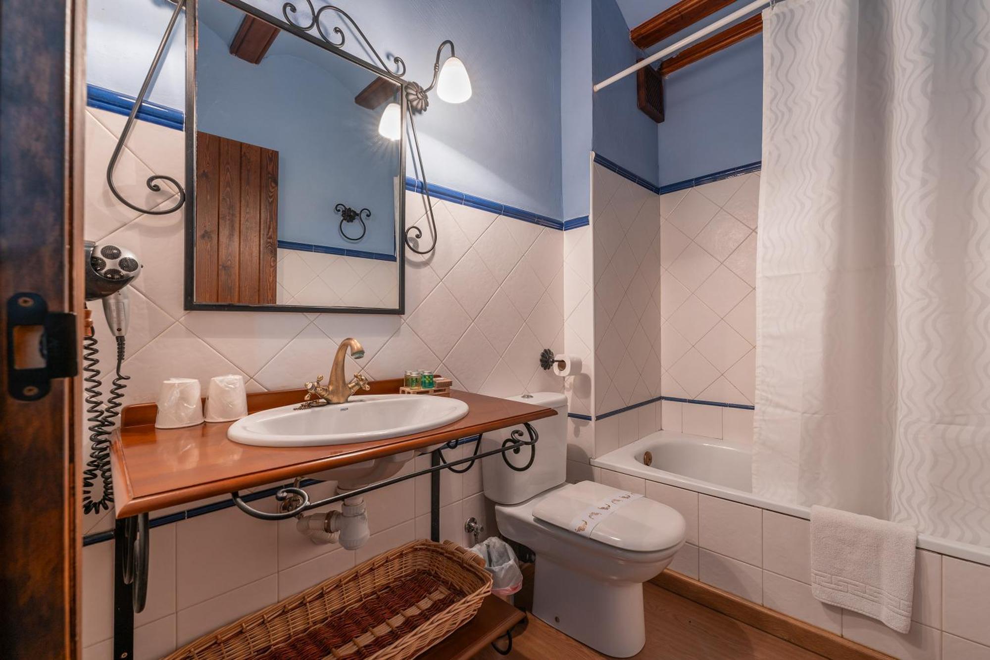 Hotel - Restaurante Prado Del Navazo Albarracín Buitenkant foto