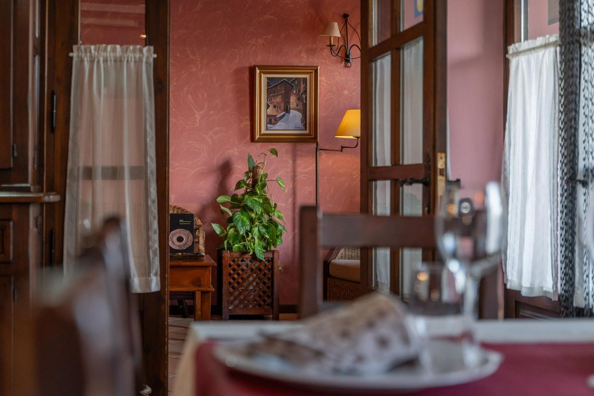 Hotel - Restaurante Prado Del Navazo Albarracín Buitenkant foto